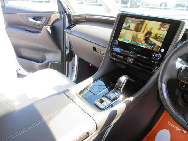 ALPHARD hybrid 4WD