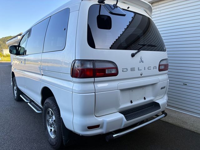 DELICA SPACE GEAR  4WD