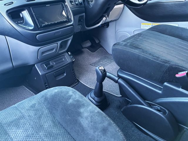 DELICA SPACE GEAR  4WD
