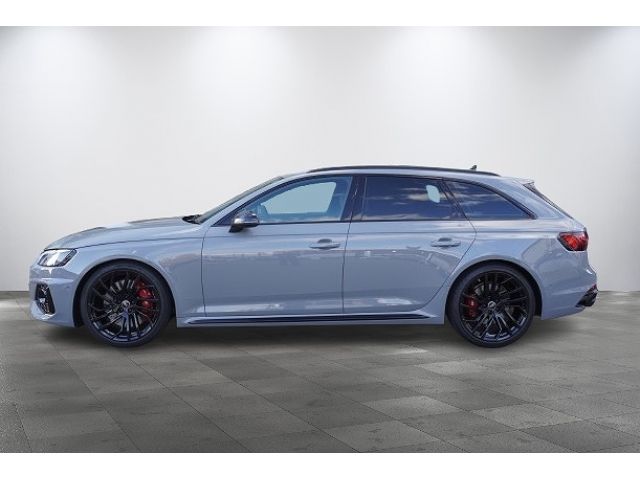 AUDI RS4 AVANT