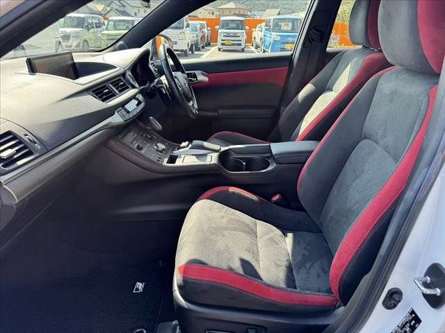 LEXUS CT200h