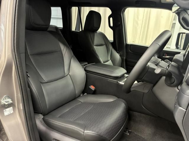LANDCRUISER 250