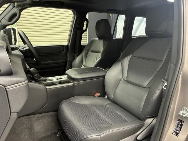 LANDCRUISER 250