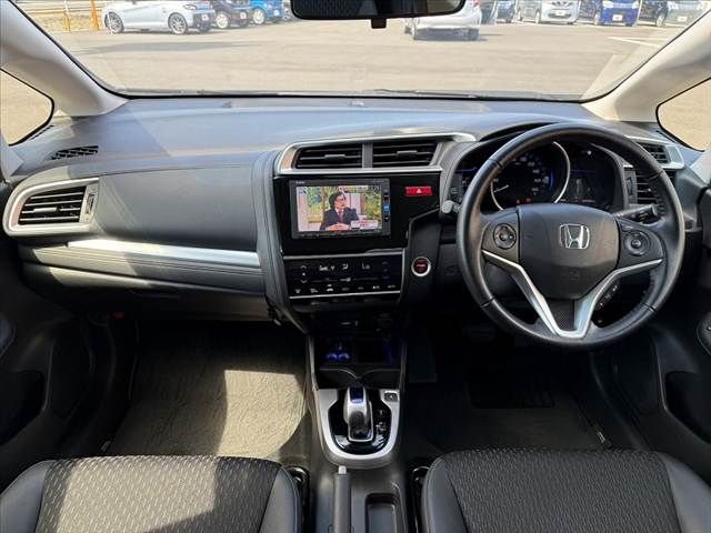 FIT HYBRID
