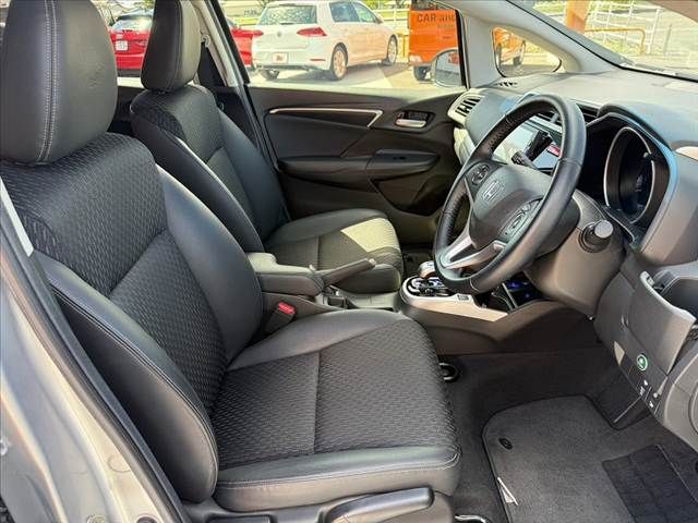 FIT HYBRID