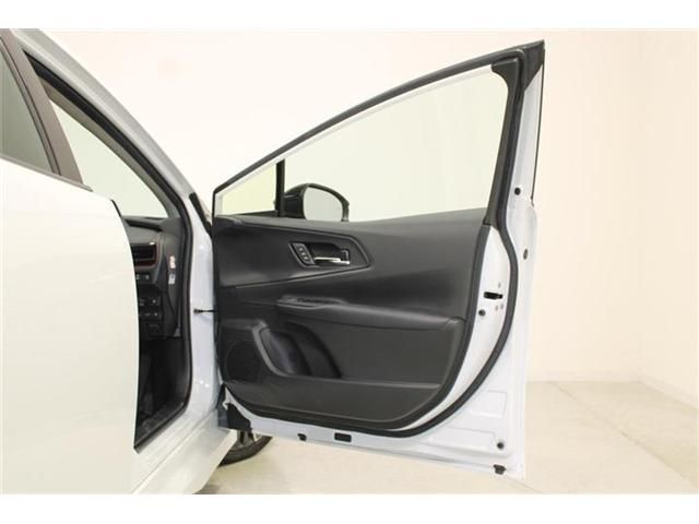 PRIUS 4WD