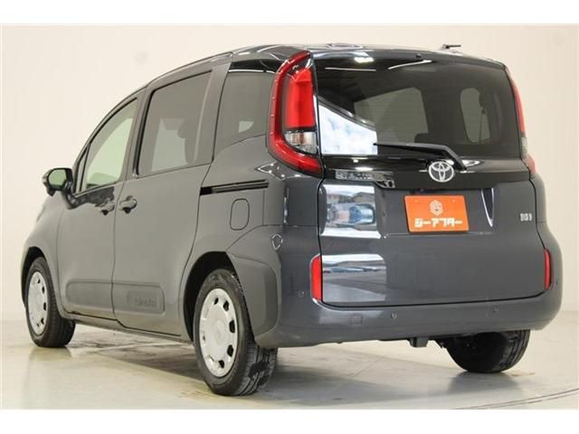 SIENTA HYBRID