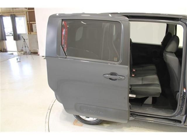 SIENTA HYBRID