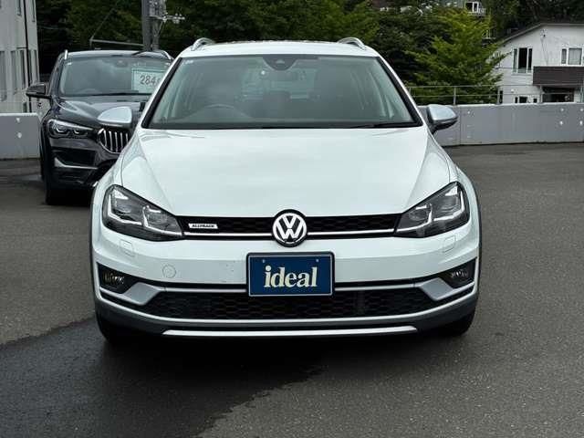 VOLKSWAGEN GOLF Alltrack