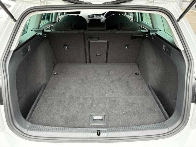 VOLKSWAGEN GOLF Alltrack