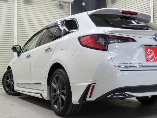 COROLLA TOURING HYBRID 4WD