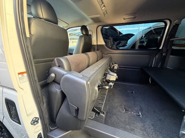 HIACE van 2WD