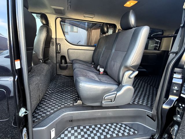 HIACE van 4WD