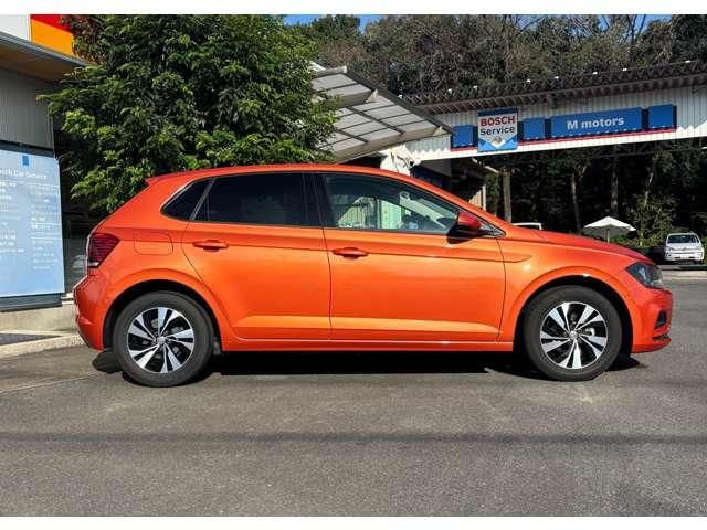 VOLKSWAGEN POLO