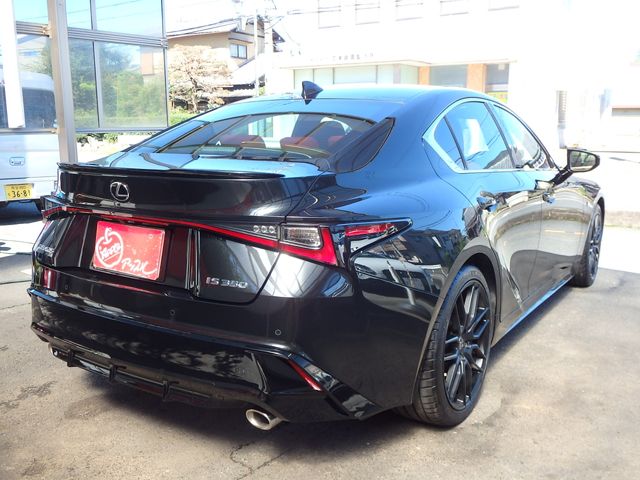 LEXUS IS350