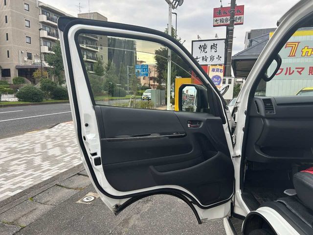 HIACE van 4WD