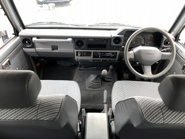 LANDCRUISER van