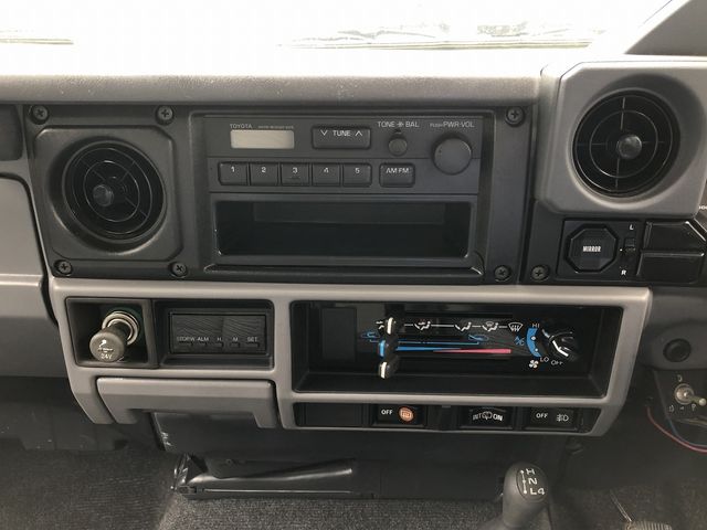 LANDCRUISER van