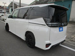 VOXY HYBRID