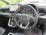 VOXY HYBRID