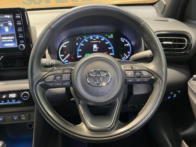 YARIS CROSS HYBRID