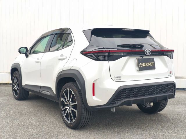YARIS CROSS HYBRID