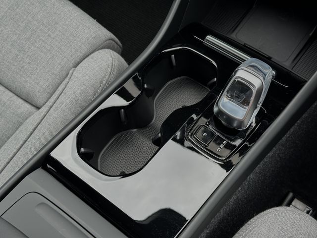 VOLVO EX40