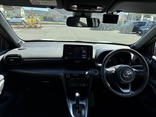YARIS CROSS