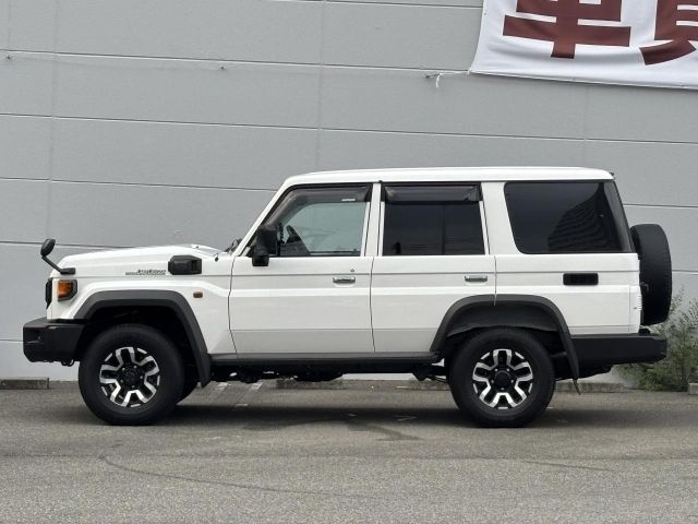 LANDCRUISER 70