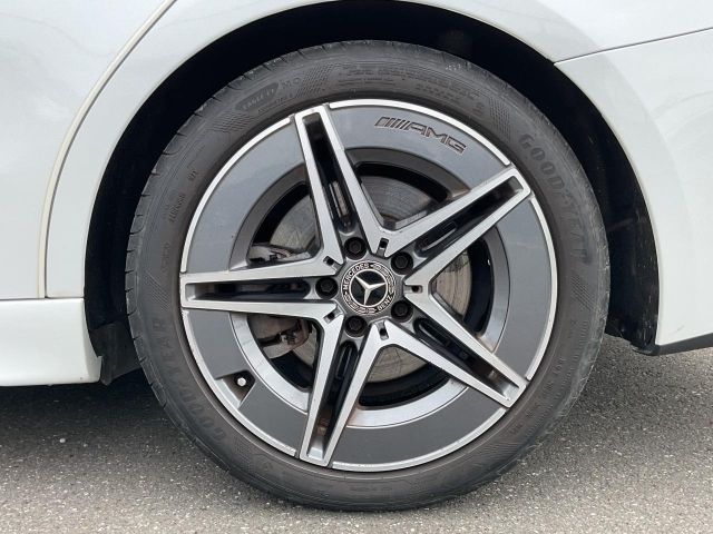 MERCEDES BENZ C class sedan