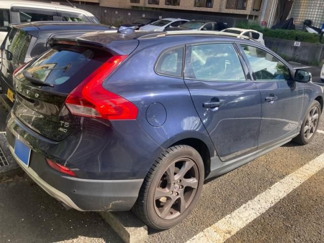 VOLVO V40 CROSS COUNTRY