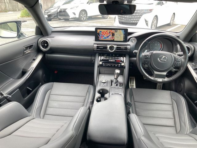 LEXUS IS350