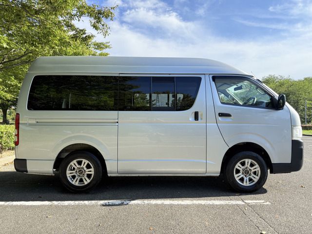 HIACE van 4WD