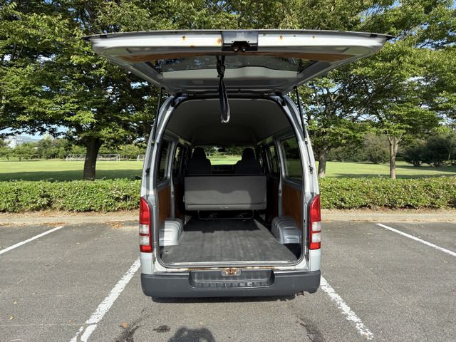 HIACE van 4WD
