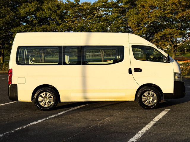 NV350 CARAVAN 4WD