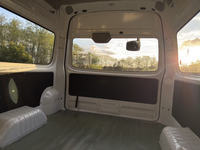 NV350 CARAVAN 4WD