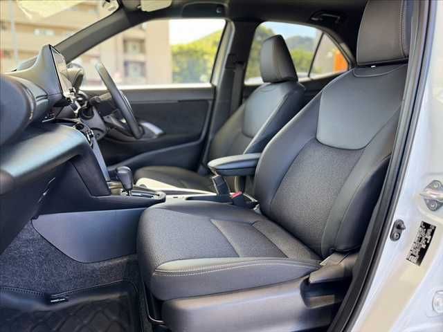 YARIS CROSS