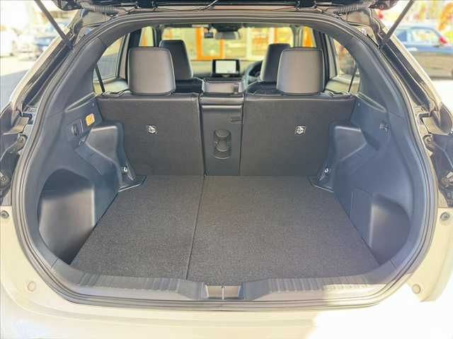 YARIS CROSS