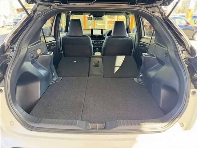YARIS CROSS