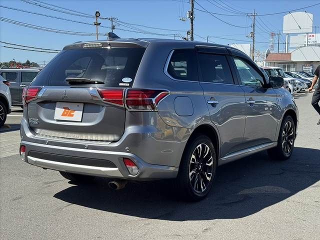 OUTLANDER PHEV