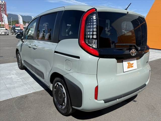 SIENTA HYBRID