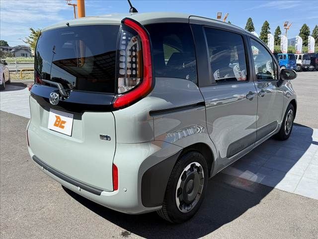 SIENTA HYBRID