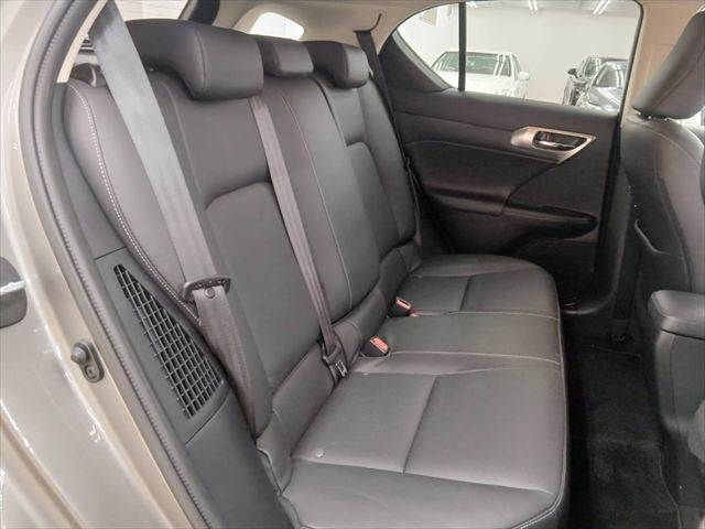 LEXUS CT200h