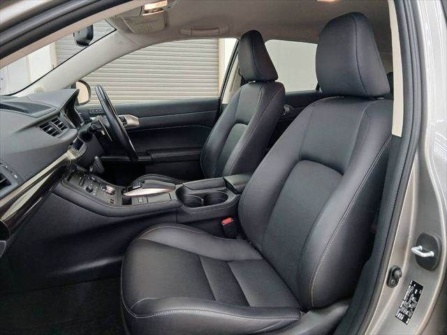 LEXUS CT200h