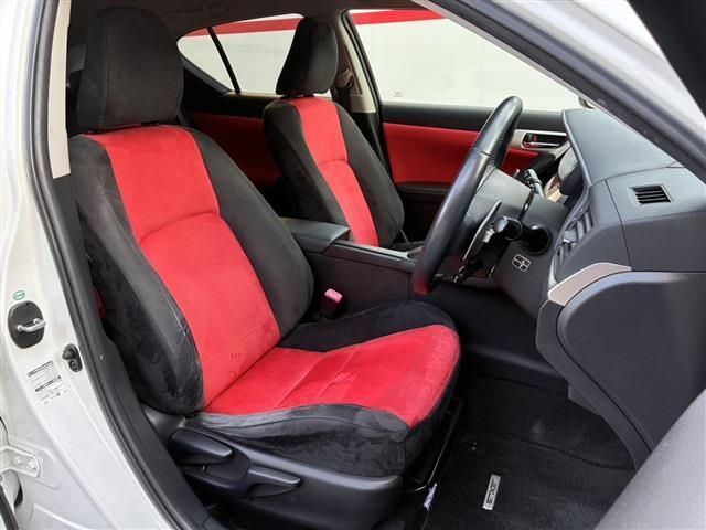 LEXUS CT200h