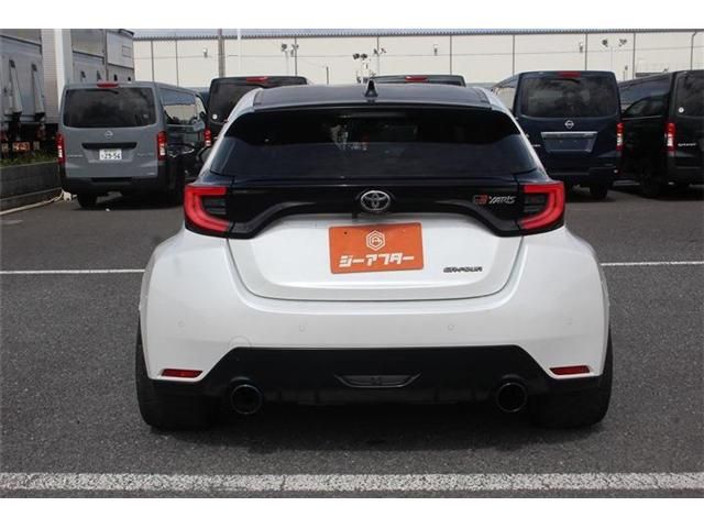 GR YARIS