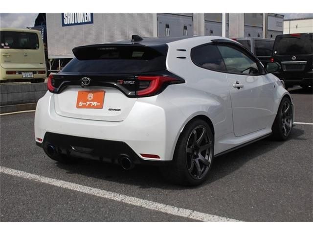 GR YARIS