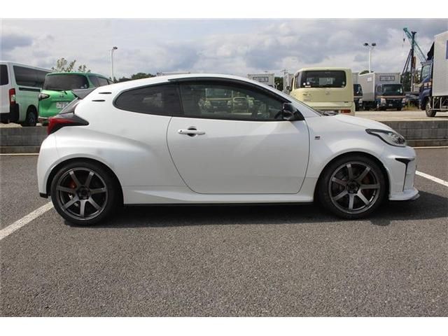 GR YARIS