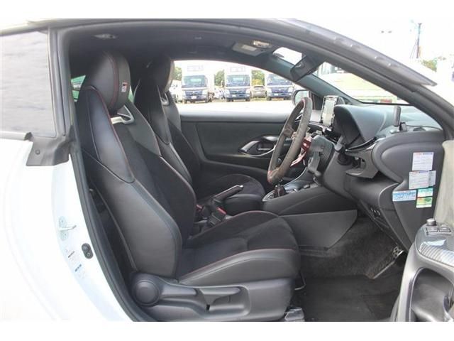 GR YARIS