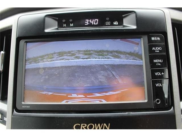 CROWN sedan hybrid